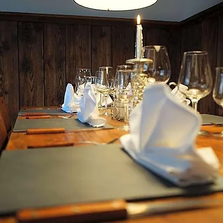 Mara Restaurant & Szálloda